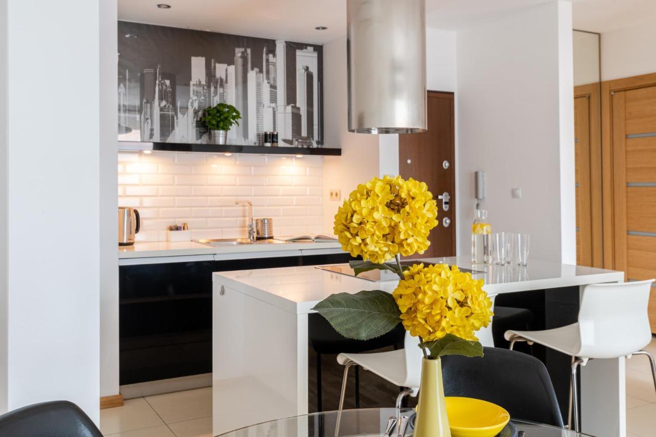 Modern Apartments With Free Parking Spot كراكوفيا المظهر الخارجي الصورة