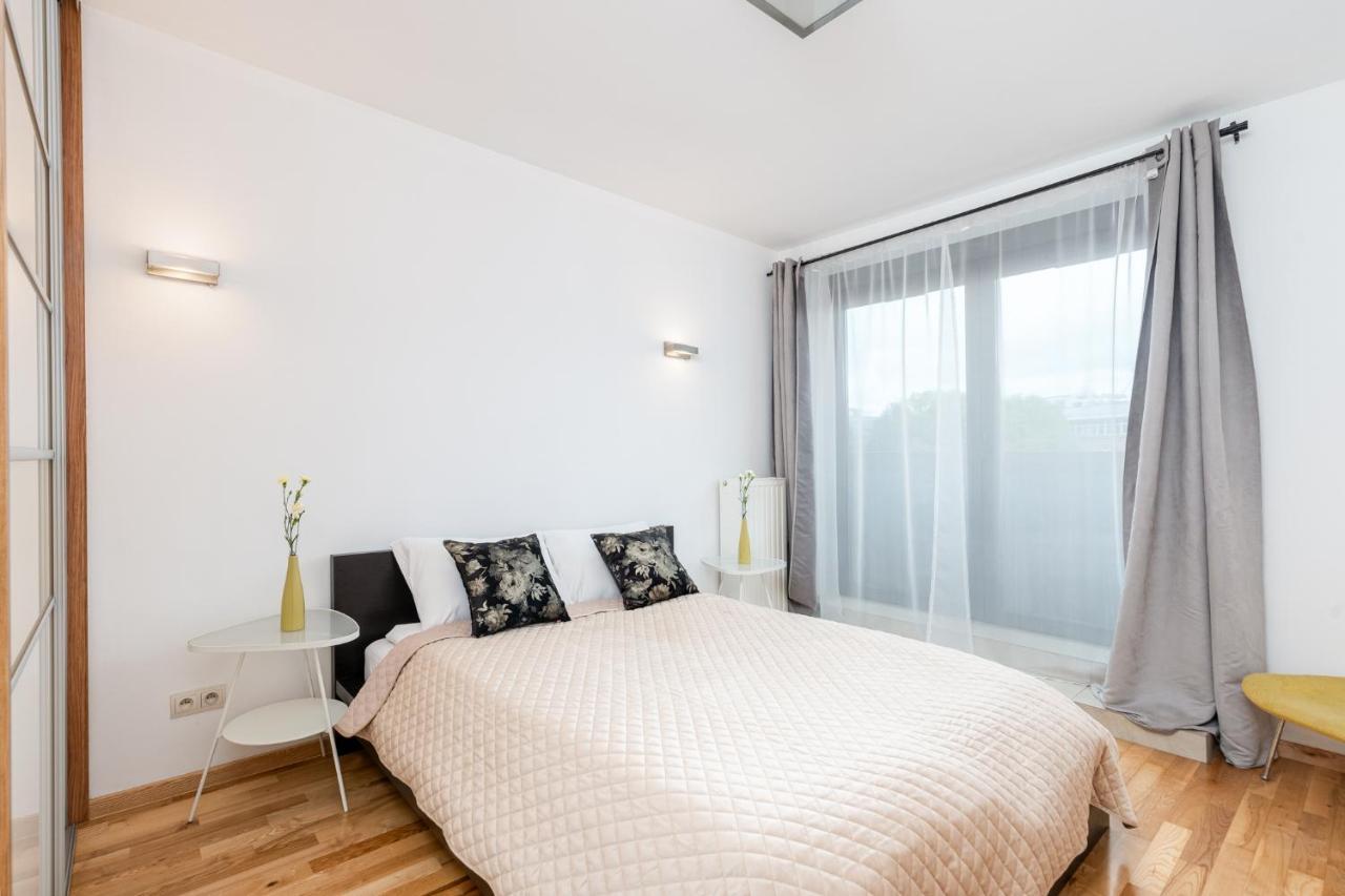 Modern Apartments With Free Parking Spot كراكوفيا المظهر الخارجي الصورة