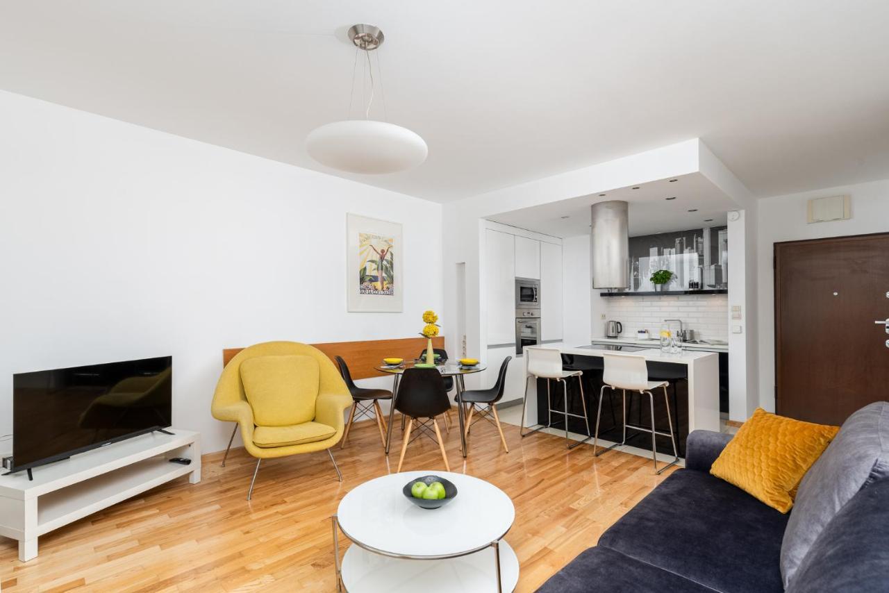 Modern Apartments With Free Parking Spot كراكوفيا المظهر الخارجي الصورة